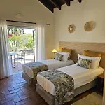Laguna - Charmy Moncarapacho