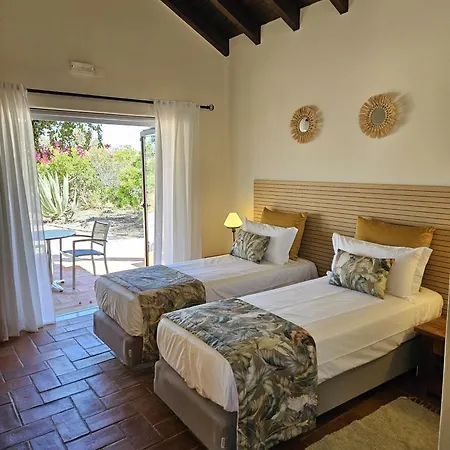 Laguna - Charmy Moncarapacho